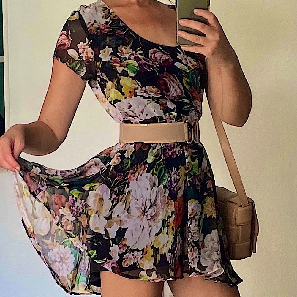 🌈🎊 HP 🎊🌈 SHOW ME YOUR MUMU babydoll (fully lined) dress, Sz M